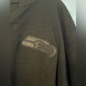 NWT women’s Seahawks, long sleeve lightweight, hooded T-shirt